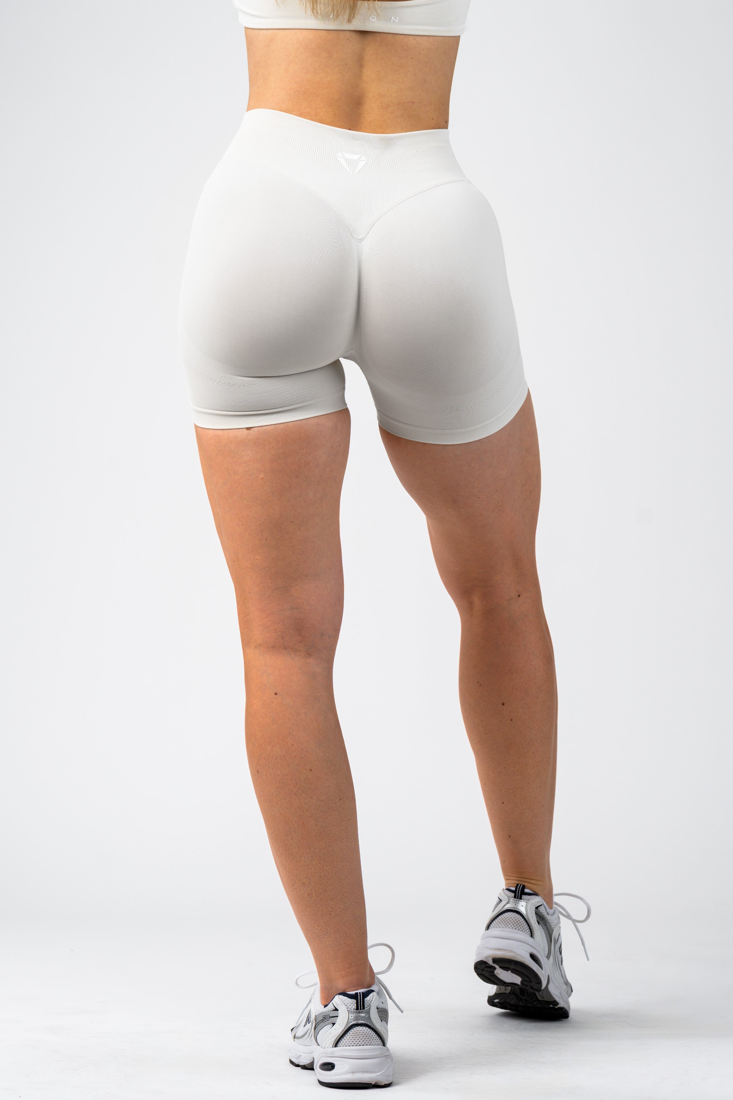 MOTION BUNDLE V2 - CLOUD WHITE (3-PIECE)