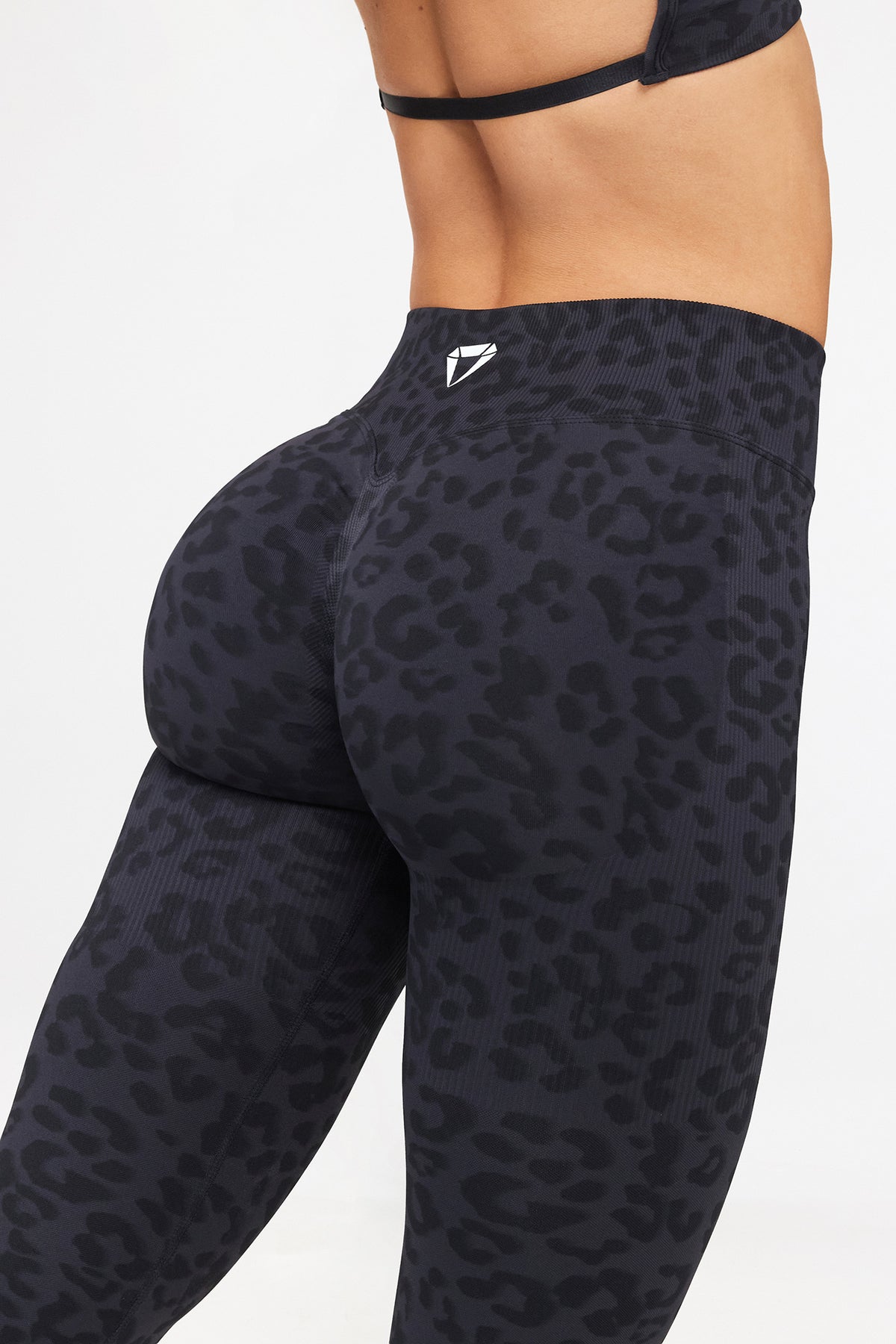 DEFINE LEO SCRUNCH LEGGINGS