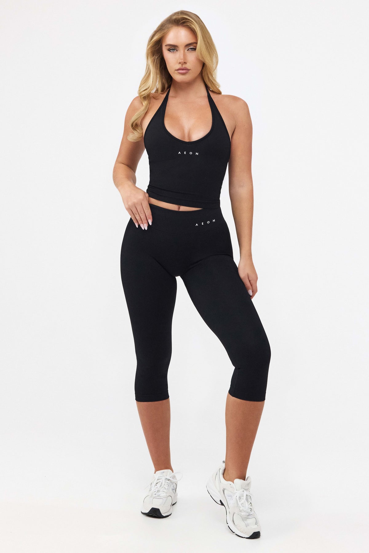 MOTION MID WAIST SCRUNCH CAPRI LEGGINGS V2