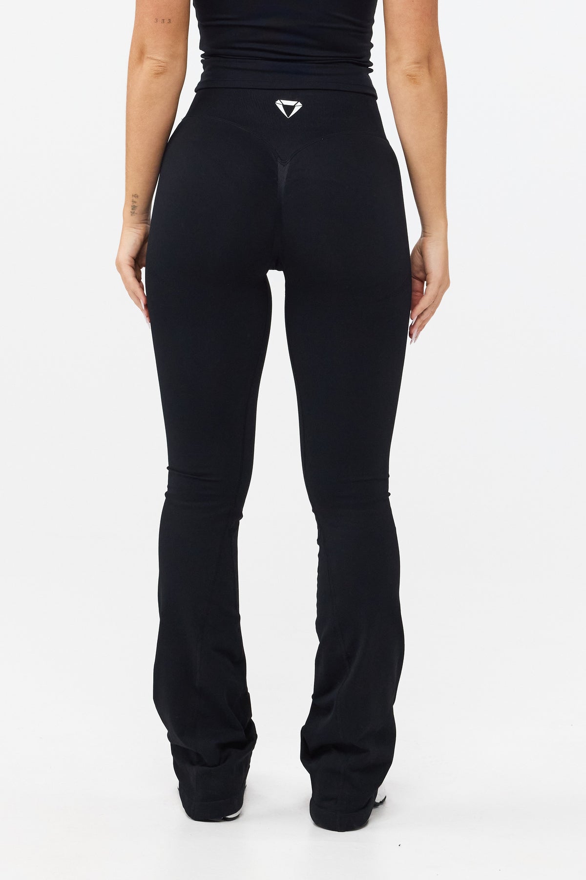MOTION MID WAIST SCRUNCH FLARED LEGGINGS V2