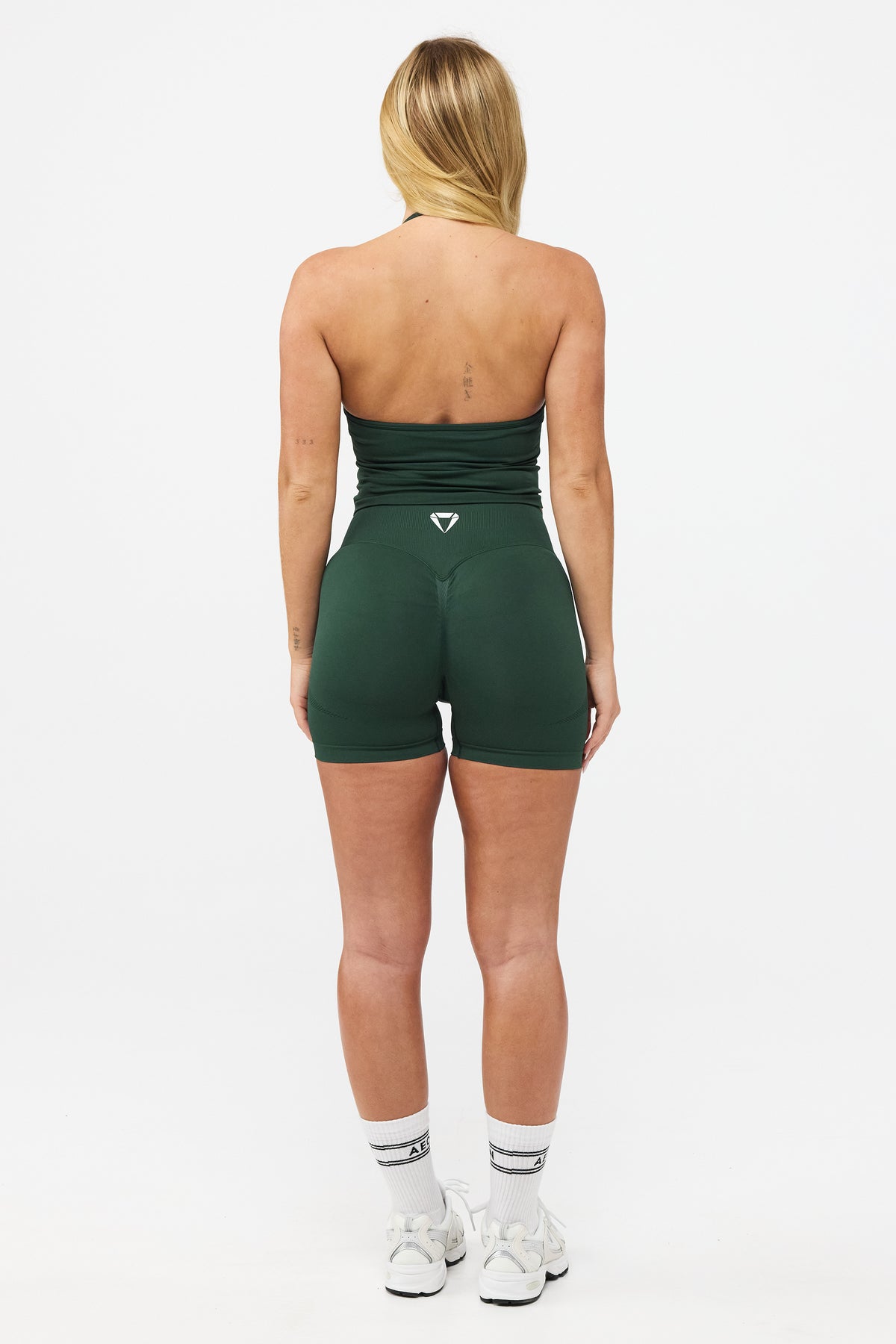 MOTION MID WAIST SCRUNCH SHORTS V2