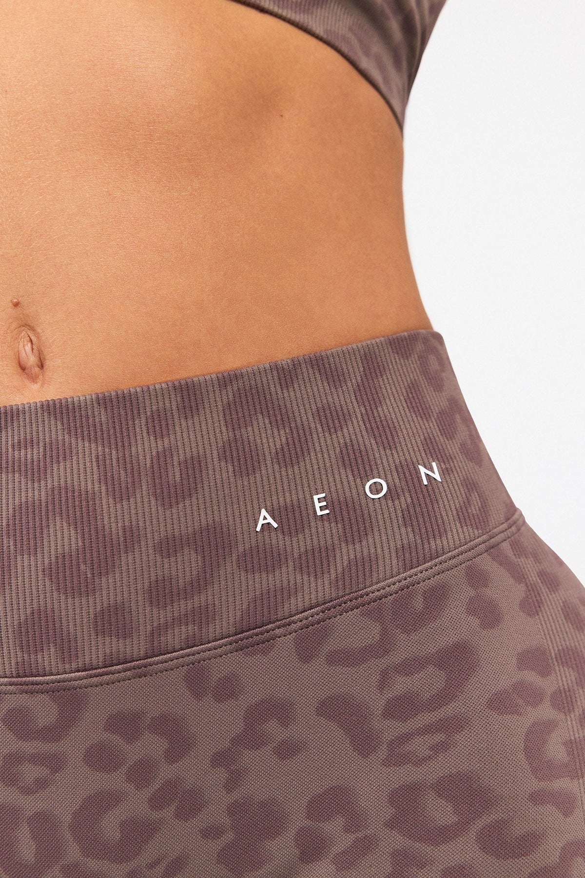 DEFINE LEO SCRUNCH LEGGINGS - Aeon Athletics