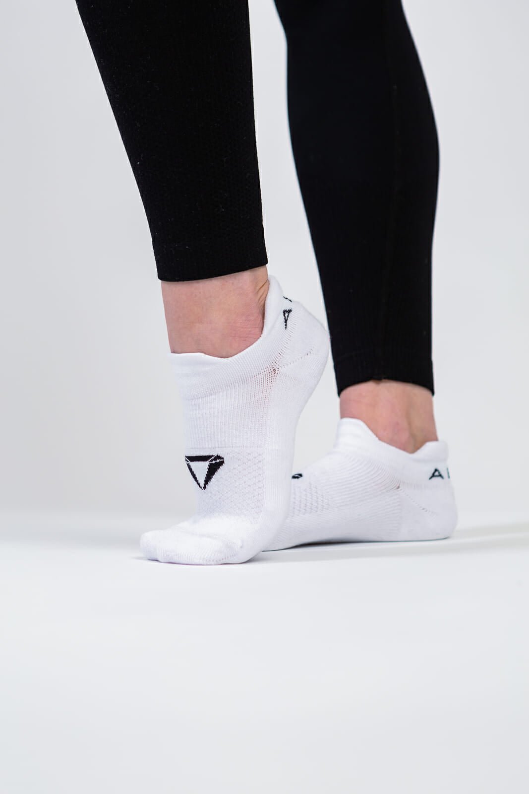 ESSENTIALS ANKLE SOCKS (2 - PACK) - Aeon Athletics