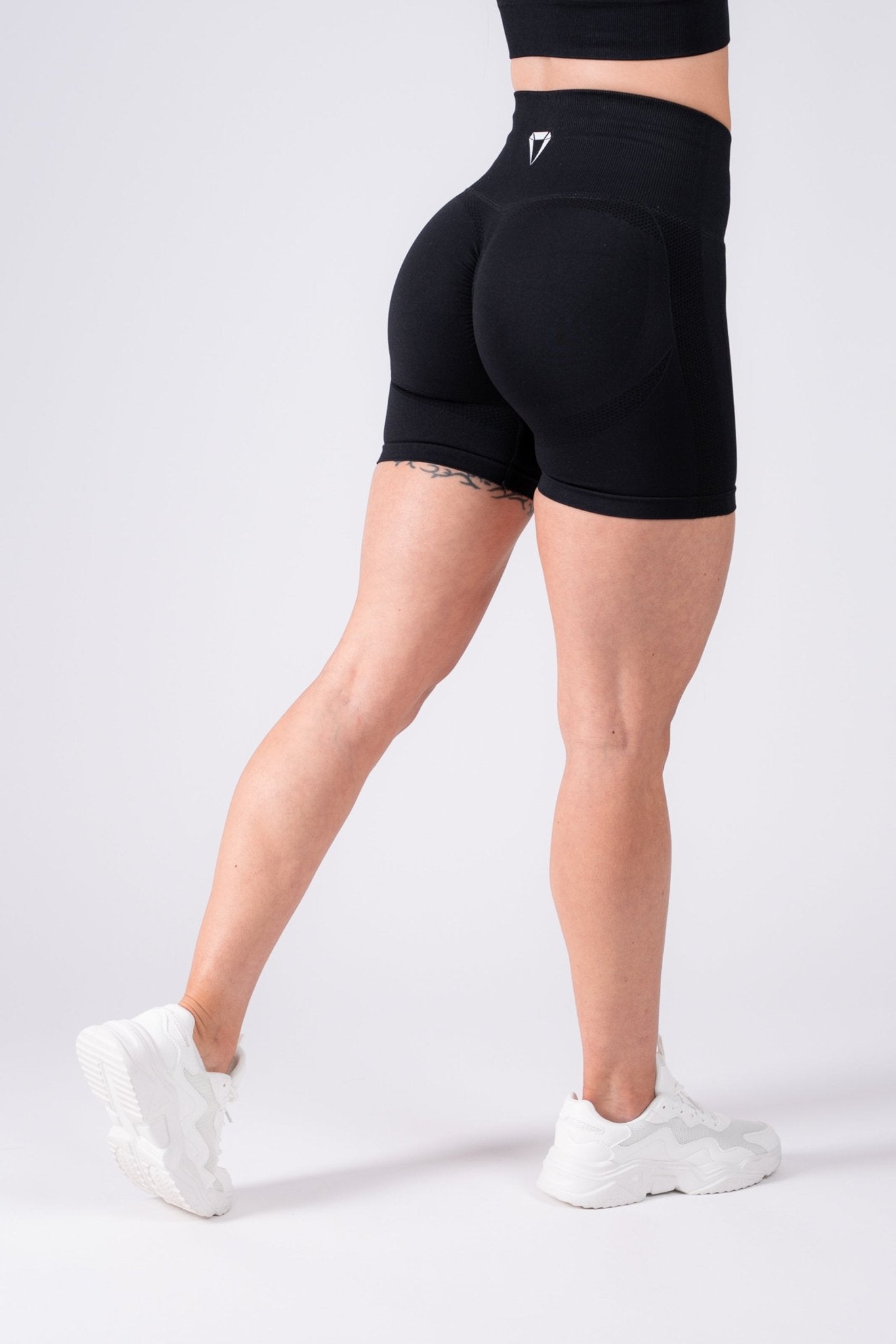 MOTION SEAMLESS SHORTS - Aeon Athletics
