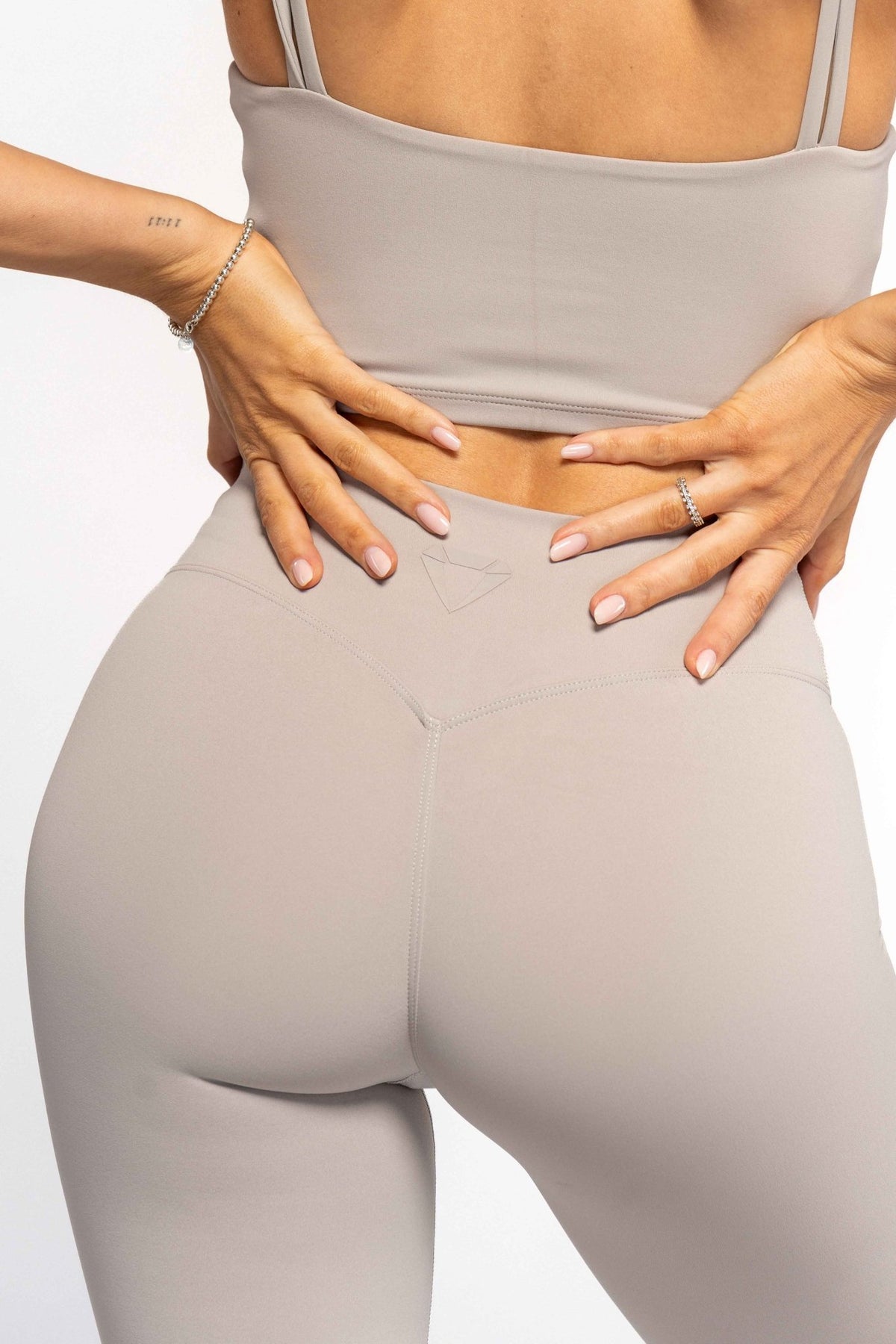 SECOND SKIN SCRUNCH LEGGINGS - Aeon Athletics