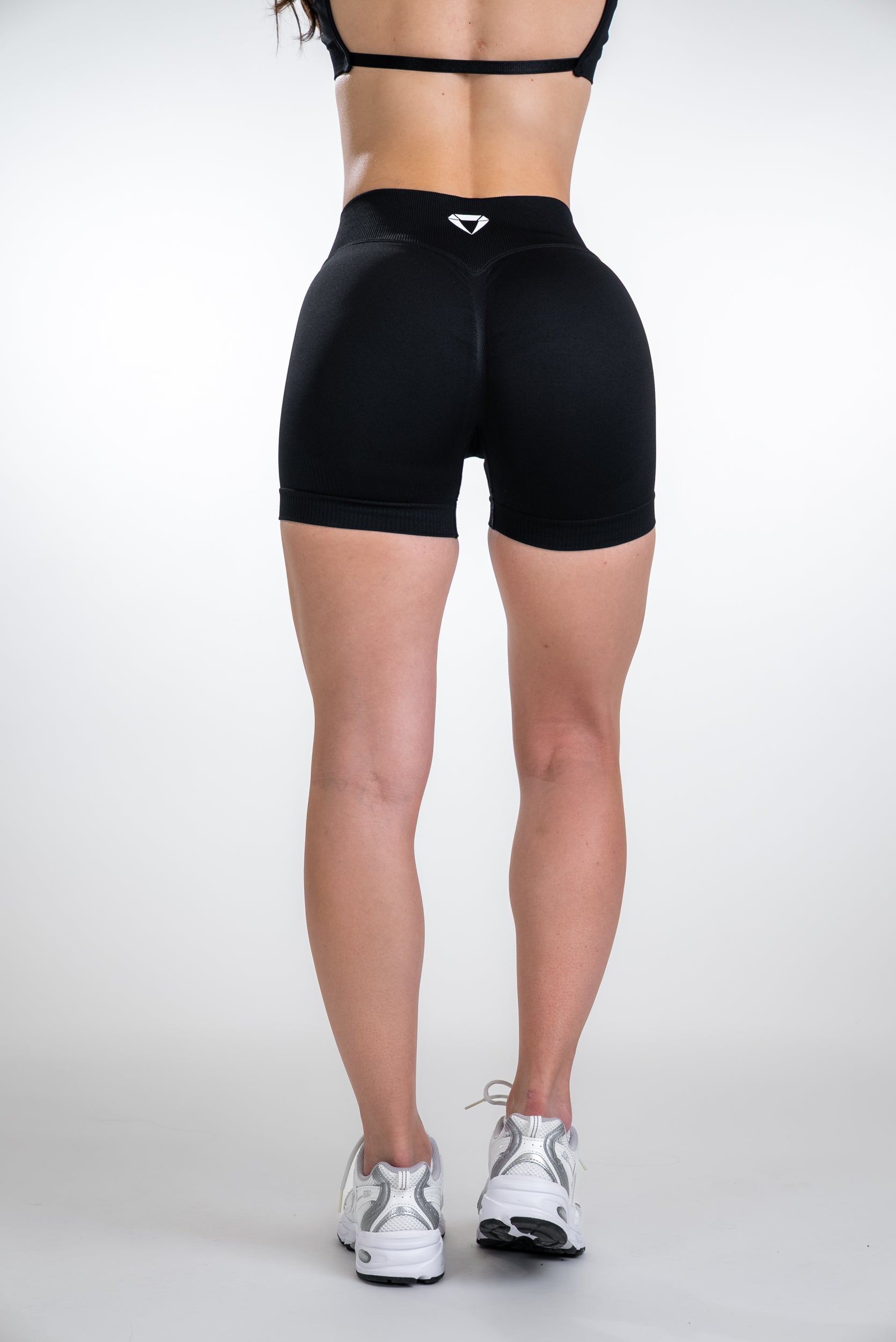 DEFINE SCRUNCH SHORTS