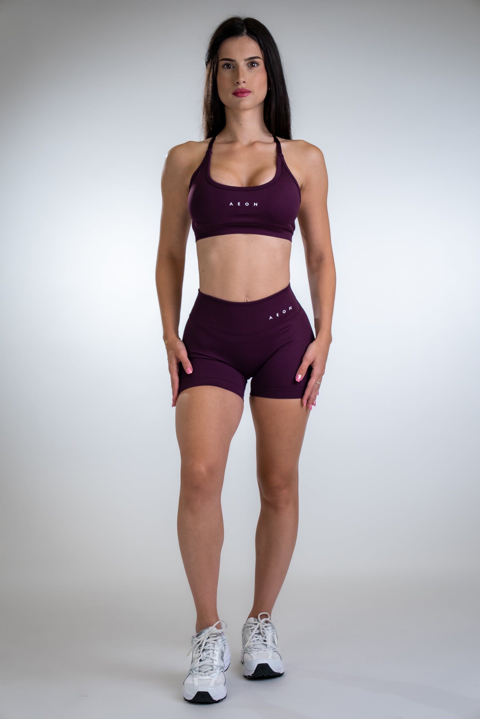 DEFINE V-BACK SCRUNCH SHORTS