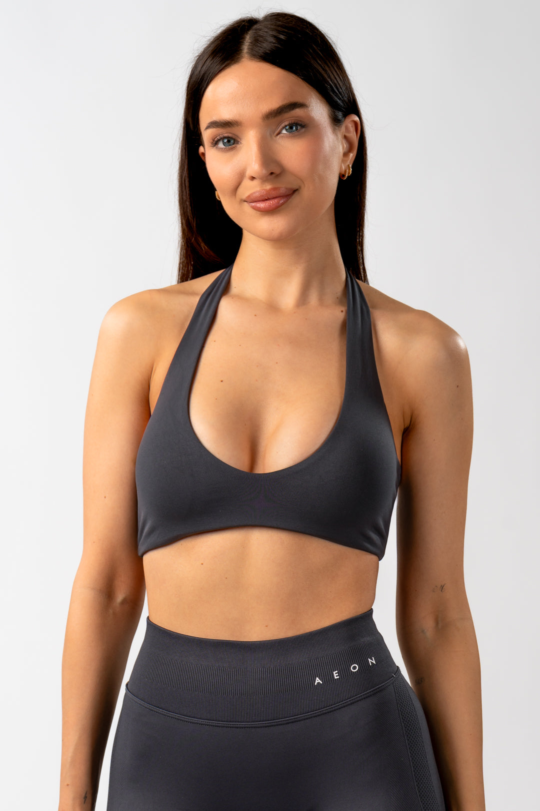 MOTION SEAMLESS HALTER NECK BRA V2