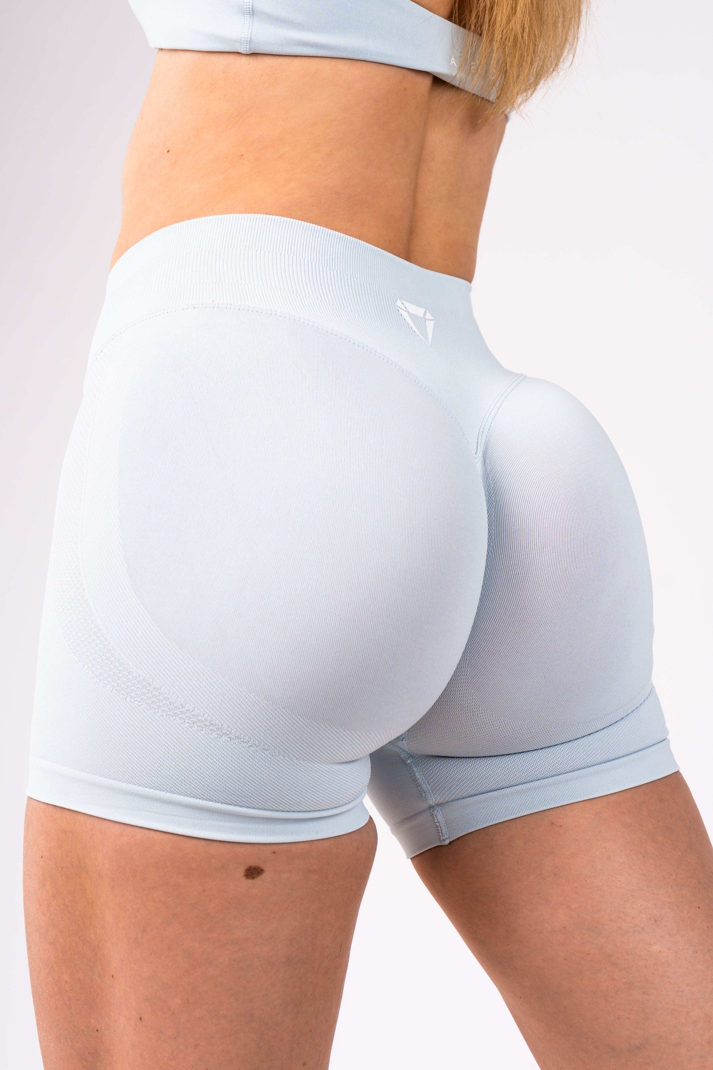 MOTION SEAMLESS SHORTS V2