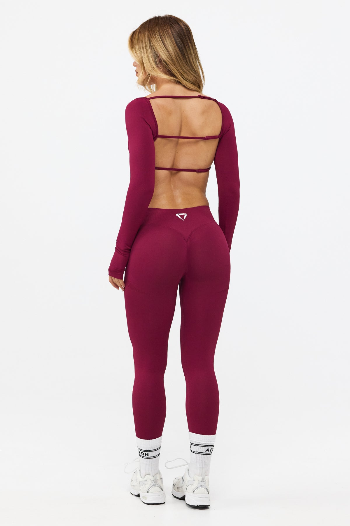 MOTION LONG SLEEVE CROP TOP V2