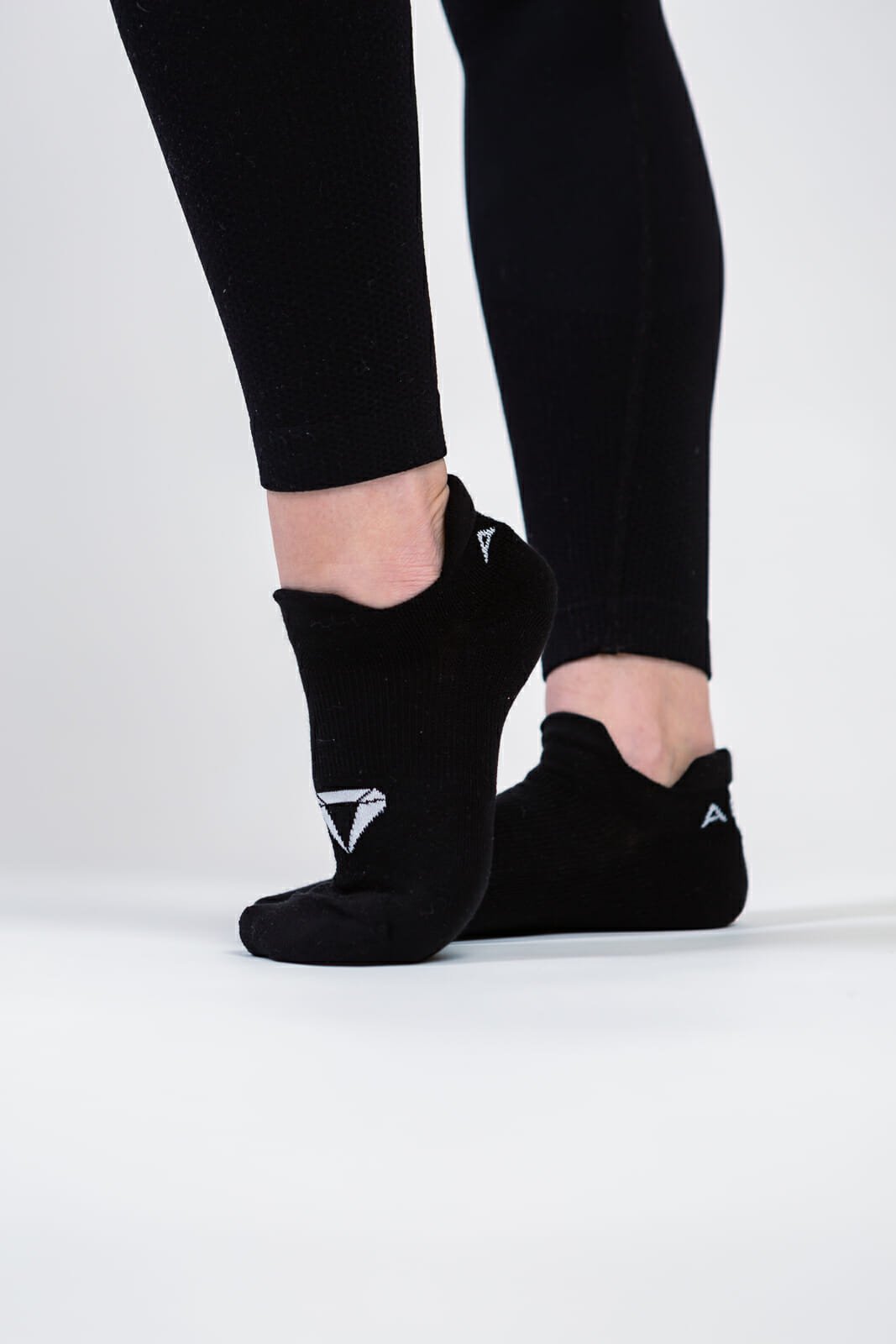 ESSENTIALS ANKLE SOCKS (2 - PACK) - Aeon Athletics