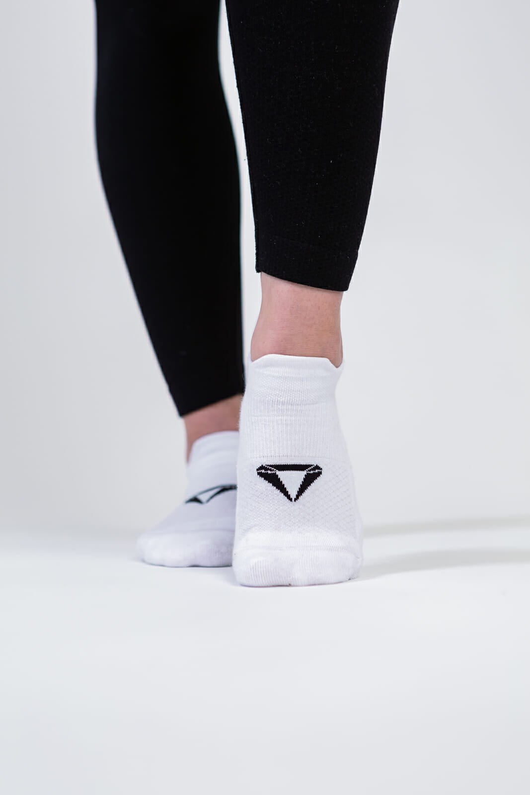 ESSENTIALS ANKLE SOCKS (2 - PACK) - Aeon Athletics