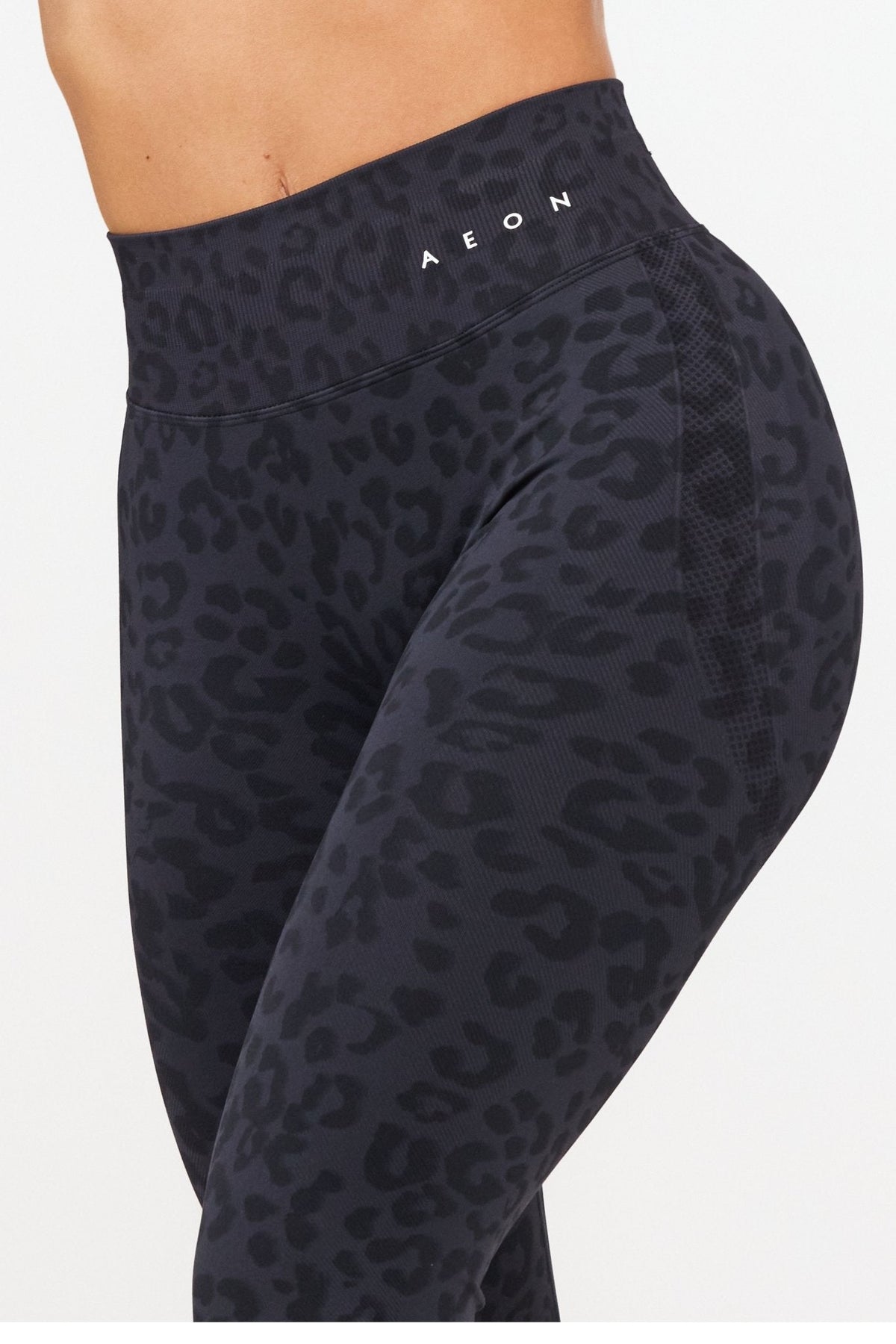 MOTION LEO MID WAIST SCRUNCH FLARED LEGGINGS V2 - Aeon Athletics