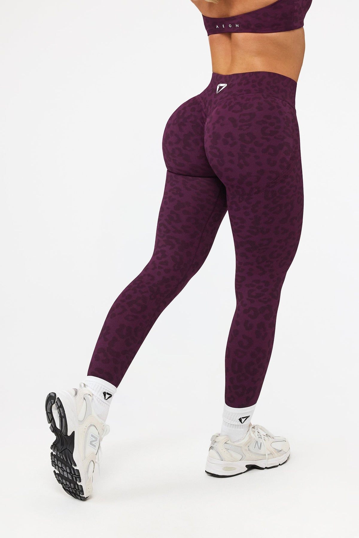 MOTION LEO MID WAIST SCRUNCH LEGGINGS V2 - Aeon Athletics