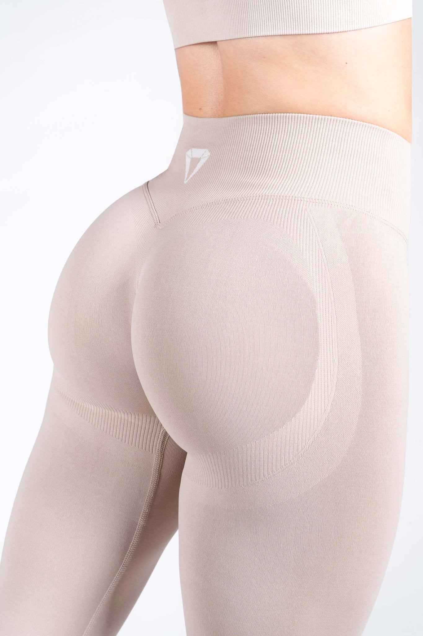 SIGNATURE SEAMLESS LEGGINGS BUNDLE - GRAPHITE & BURGUNDY & SAND (3 - PIECES) - Aeon Athletics