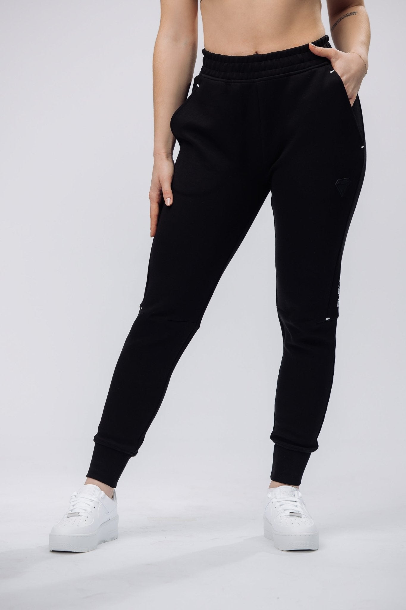 TECHPRO WOMENS TRACKSUIT BUNDLE - BLACK (2 - PIECE) - Aeon Athletics